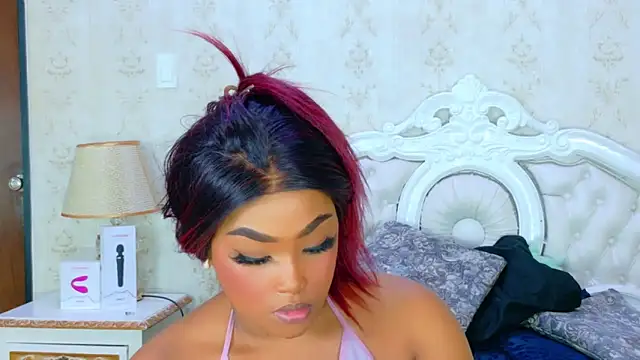 TianahGlow online show from 11.11.25