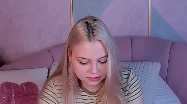 CLAIRE VOGT online show from 02.25.25