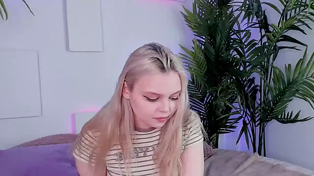 CLAIRE VOGT online show from 03.10.25