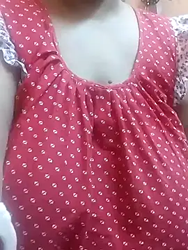 Snapshot of Lizza_boudi chatting on 02.23.25 Lizza boudi online show from 02.23.25