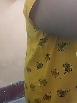 Snapshot of Lizza_boudi chatting on 03.22.25 Lizza boudi online show from 03.22.25