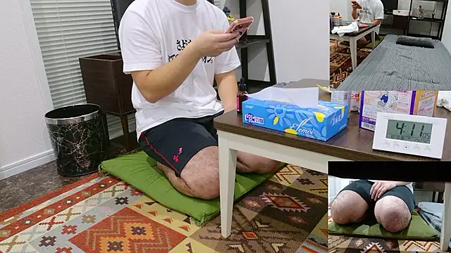 Snapshot of YARASERO-kun chatting on 10.09.25 YARASERO-kun online show from 10.09.25