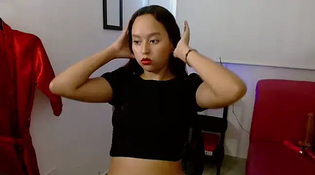 Emilybateee online show from 03.21.25