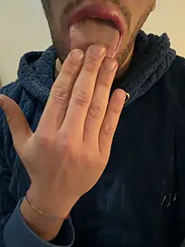 yaxxx03 online show from 10.20.25