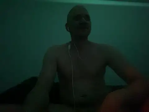 Krzysiekg123 online show from 02.19.25