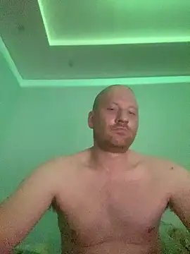 Krzysiekg123 online show from 02.13.26