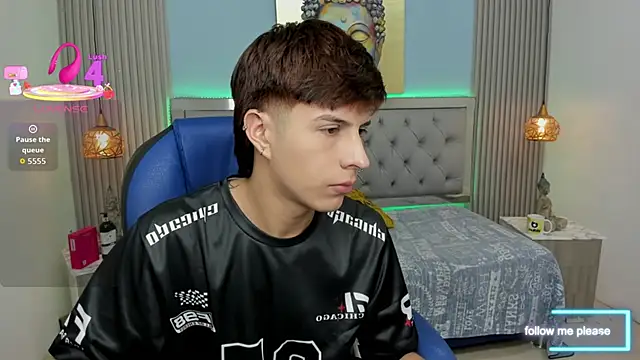 Estiv18  online show from 12.01.25