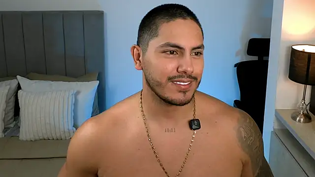 Snapshot of owen-pierces chatting on 06.01.26 owen-pierces online show from 06.01.26