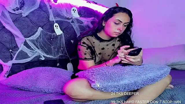 Snapshot of EmilyPacho_ chatting on 10.23.25 EmilyPacho online show from 10.23.25