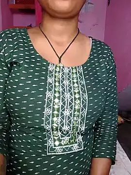 Snapshot of Queen_myra1 chatting on 03.04.25 Queen myra1 online show from 03.04.25