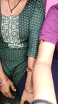 Snapshot of Queen_myra1 chatting on 03.06.25 Queen myra1 online show from 03.06.25