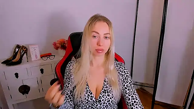 MargaritaRose online show from 03.16.26