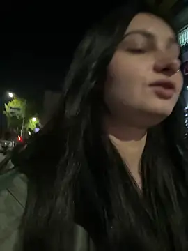 lunalovelee online show from 11.05.25