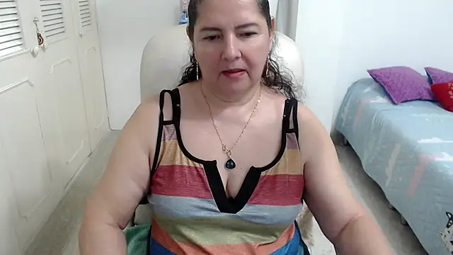 leonela 69 online show from 04.06.26