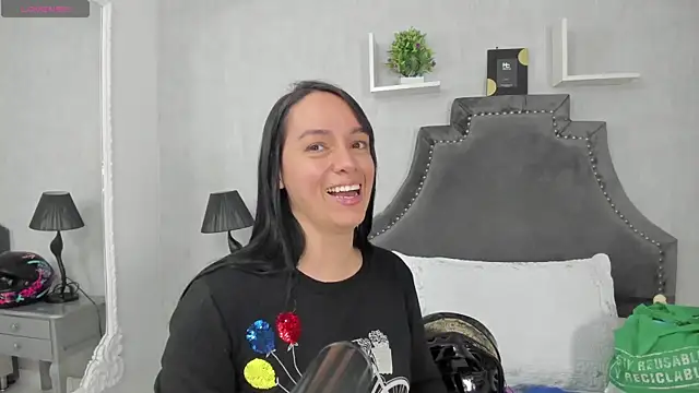 EmiliaRose  online show from 11.14.25