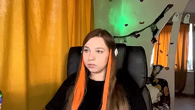 Snapshot of SweetAlissa18 chatting on 10.23.25 SweetAlissa18 online show from 10.23.25