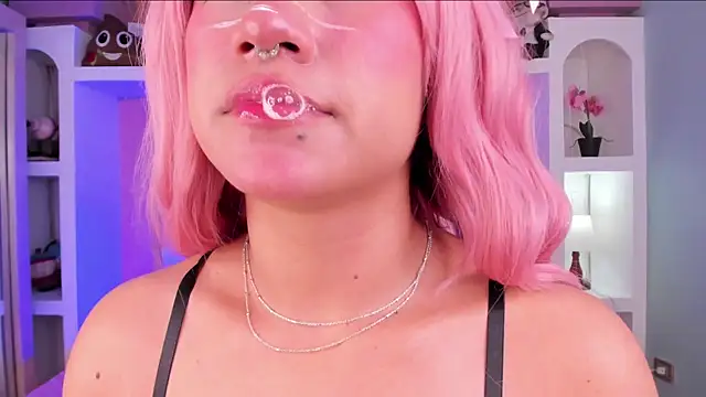 Snapshot of miss___megan chatting on 11.15.25 miss megan online show from 11.15.25