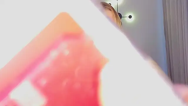 Caroline  Brown online show from 09.10.25