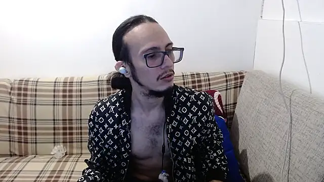 Snapshot of cholitohermoso chatting on 07.29.26 cholitohermoso online show from 07.29.26