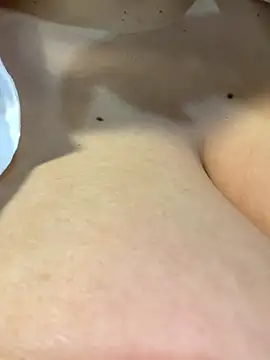 Snapshot of Eliaden chatting on 11.11.25 Eliaden online show from 11.11.25