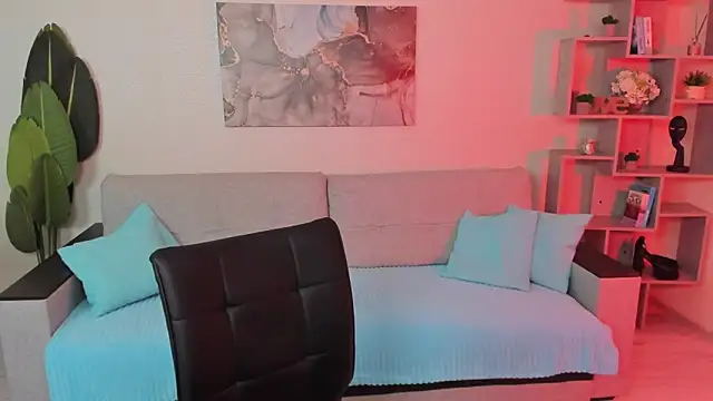 GabriellaMays online show from 11.22.25