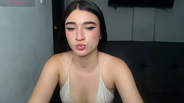 Snapshot of Anny_naf4 chatting on 03.19.25 Anny naf4 online show from 03.19.25