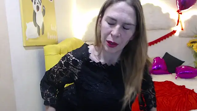 Snapshot of TessaDaybreak chatting on 03.02.25 TessaDaybreak online show from 03.02.25