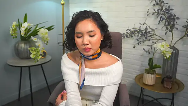 EthalHence online show from 02.15.25