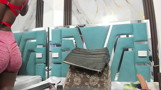 ebony valentina online show from 12.01.25