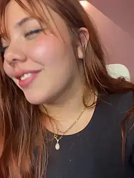 Snapshot of _ivyginger chatting on 03.10.25 ivyginger online show from 03.10.25