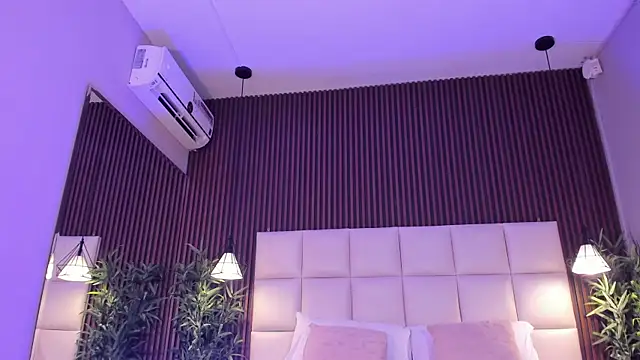 MelanieHillss online show from 03.26.26