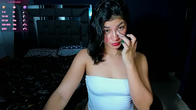 Violett 11 online show from 12.14.25