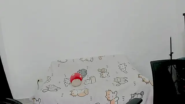 Naoko 7w7 online show from 10.27.25