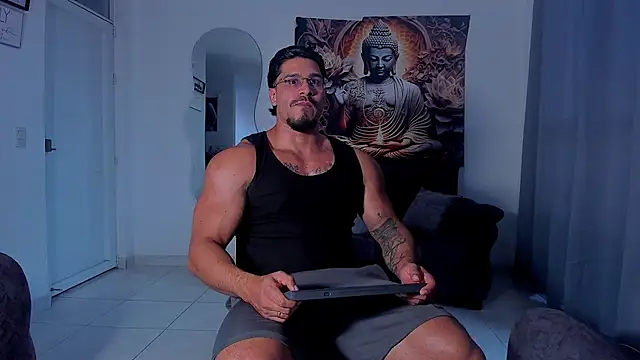 Valentino Dosantos  online show from 09.26.25