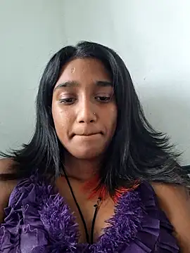 indianpink lips online show from 03.10.25