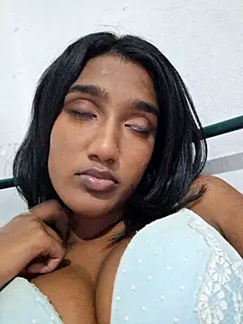 indianpink lips online show from 03.20.25