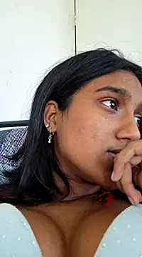 indianpink lips online show from 03.20.25