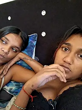 Snapshot of indianpink_lips chatting on 07.12.26 indianpink lips online show from 07.12.26
