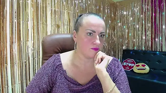 DianaMGG online show from 10.05.25