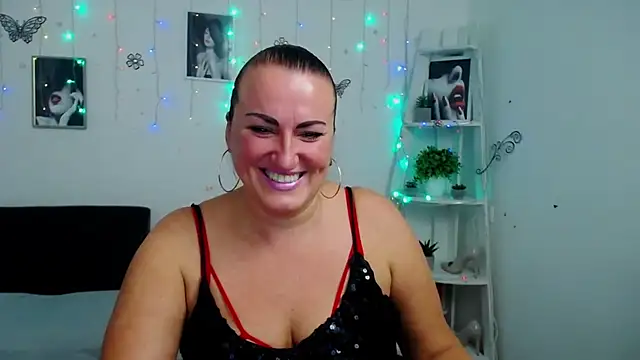 DianaMGG online show from 10.14.25