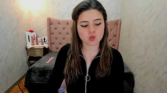 Lianngrace online show from 02.22.25