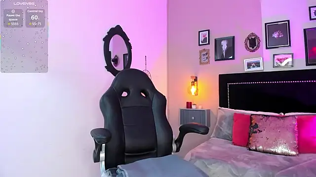 Bella walker  online show from 01.07.26