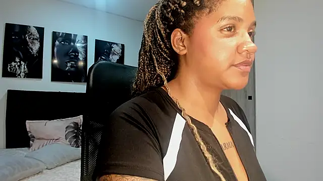 ZahraRose online show from 09.11.25