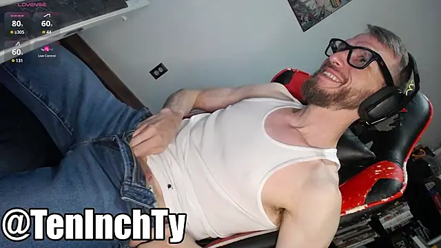 Snapshot of teninchty chatting on 05.12.26 teninchty online show from 05.12.26