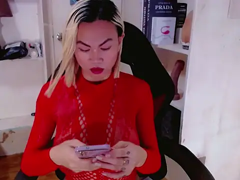 BustyBigBoobsHugeCockTS online show from 02.19.25