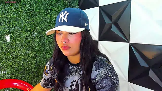 melany rouse18 online show from 10.23.25