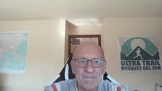 Snapshot of llopaco chatting on 04.18.26 llopaco online show from 04.18.26