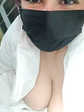 Snapshot of Loly2025 chatting on 02.24.25 Loly2025 online show from 02.24.25