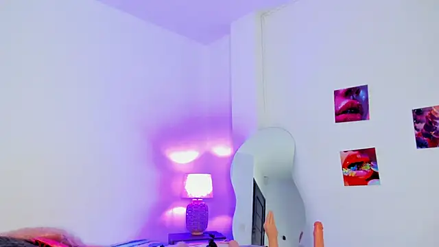 naomy 68 online show from 10.17.25