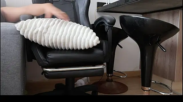 Karla Stein2025 online show from 12.14.25